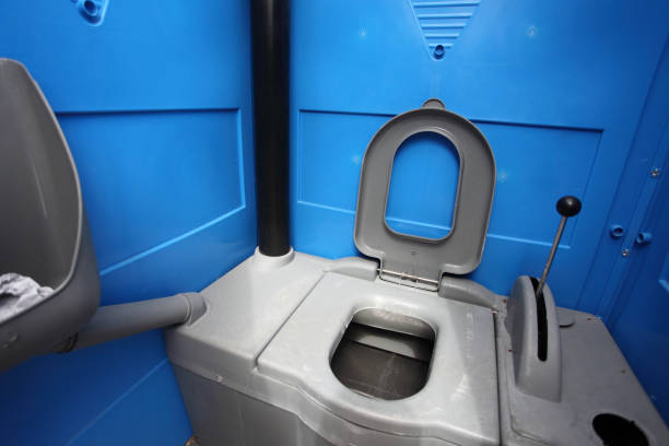 Best Portable restroom trailer rental  in Newport, WA